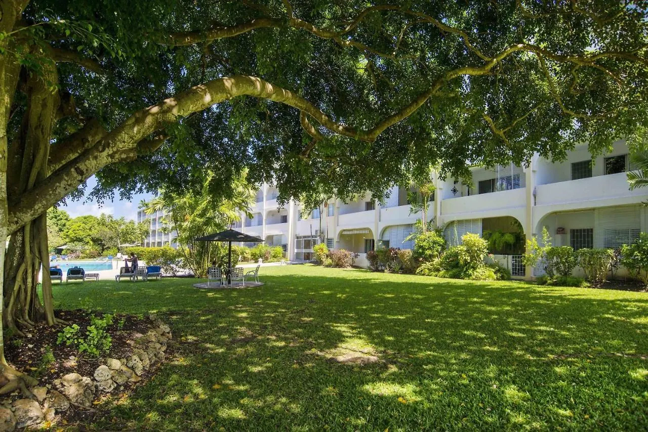 Ground Floor Apartment Located In Hometown, 5 Min Walk To The Beach Saint James 0*,  Barbados